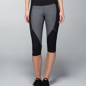 Lululemon crop leggings Hop to It - Size 4 EUC